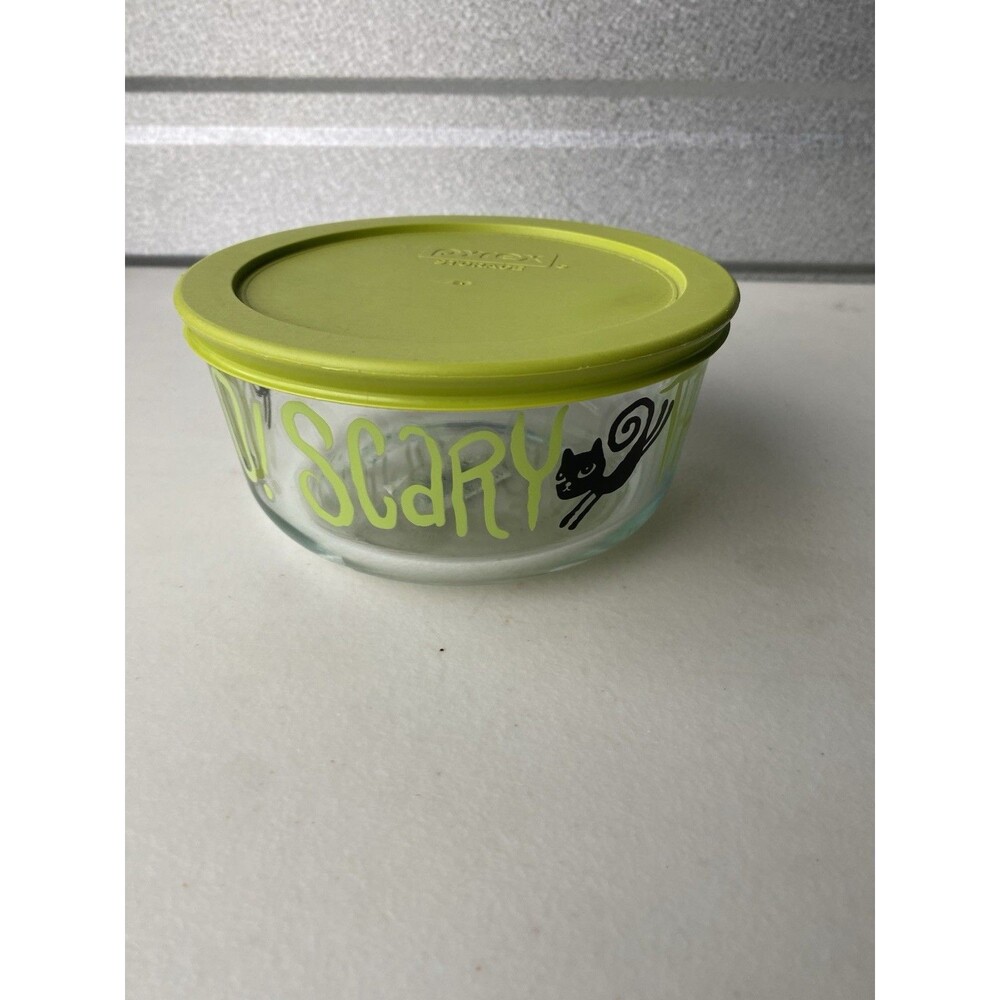 Pyrex Halloween Black Cat Glass Food Storage Bowl Dish Green Lid Trick or Treat